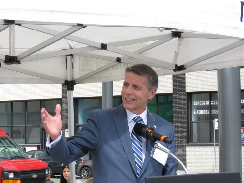 Inauguration de la place Iona-Monahan dans le district St-Sulpice, d'Ahuntsic-Cartierville
