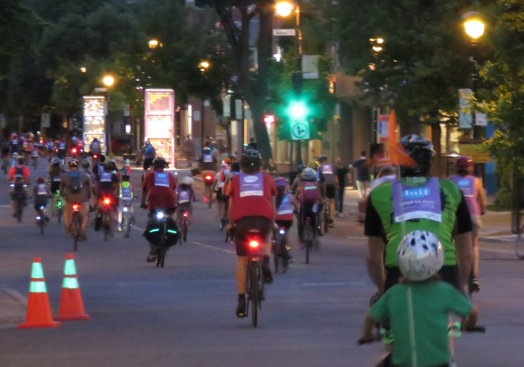 Tour de l'île la nuit