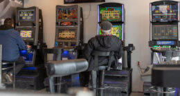 Machines de loterie vidéo dans un bar