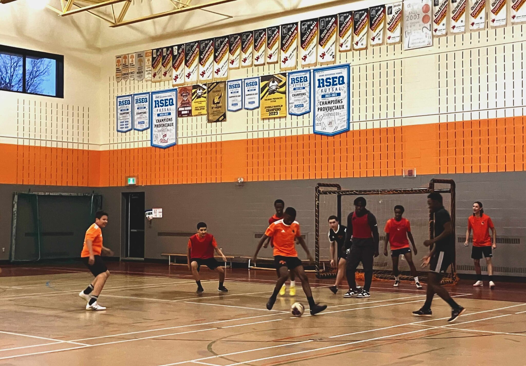 Baniere Rseq Visite inspirante du CF Montréal à l'école Évangéline ...