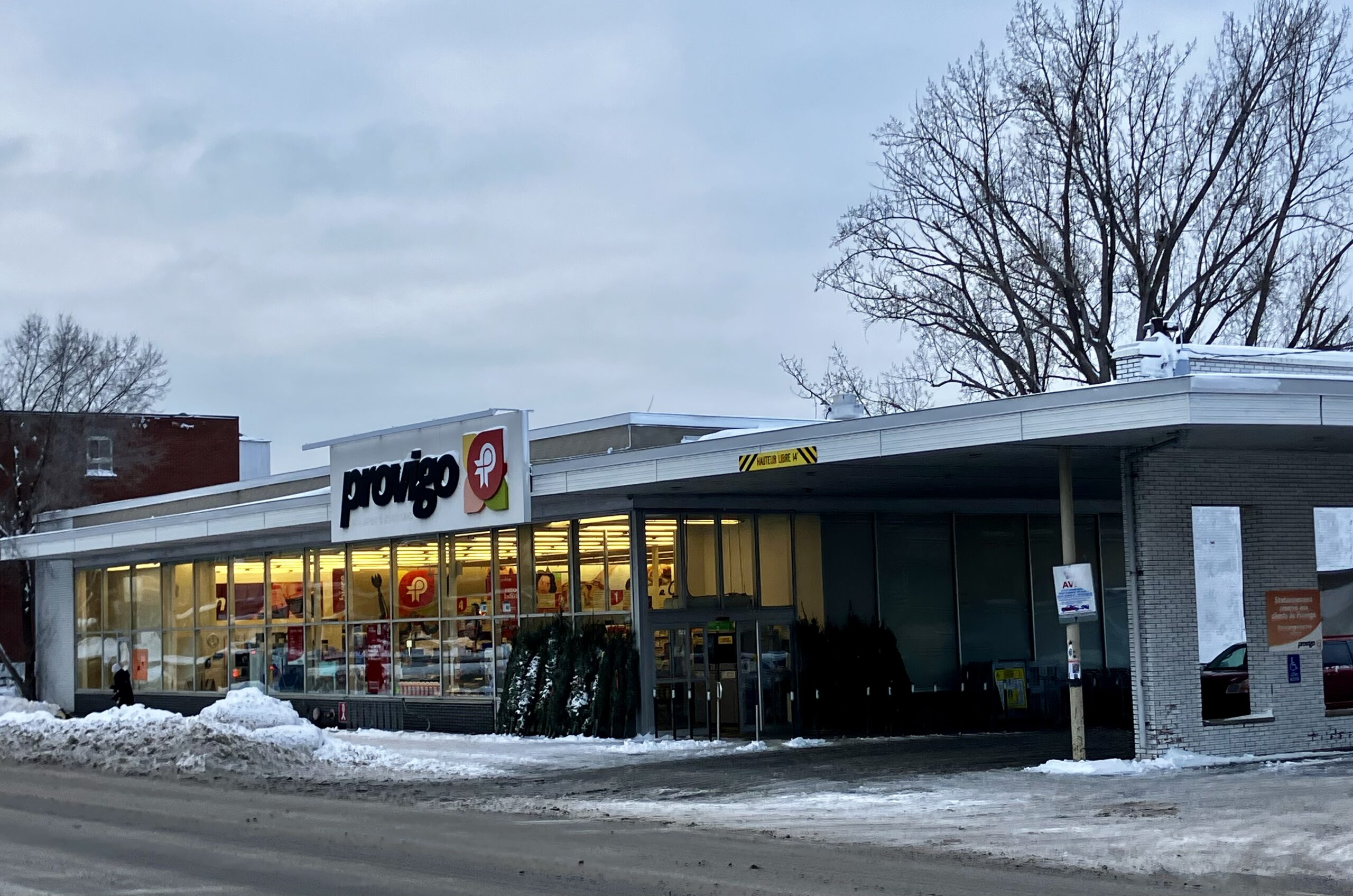 Deux épiceries Provigo deviennent Maxi à Ahuntsic - Journaldesvoisins.com