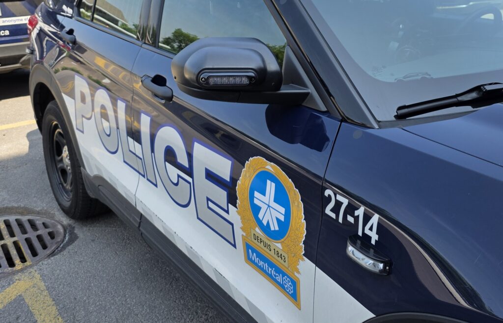 Véhicule de police du PDQ 27