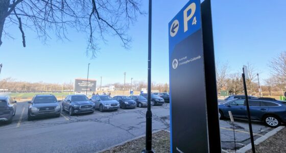 Complexe Claude-Robillard stationnement