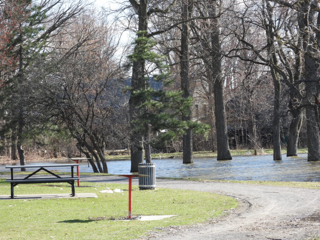 Inondations parc de Beauséjour