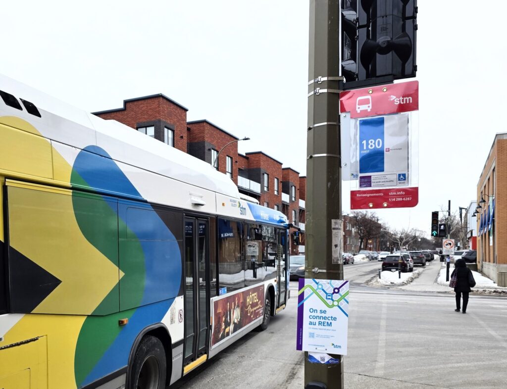 Autobus 180