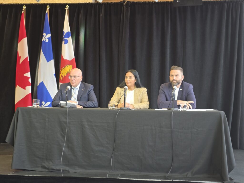 Conférence de presse plan chaleur itinérance