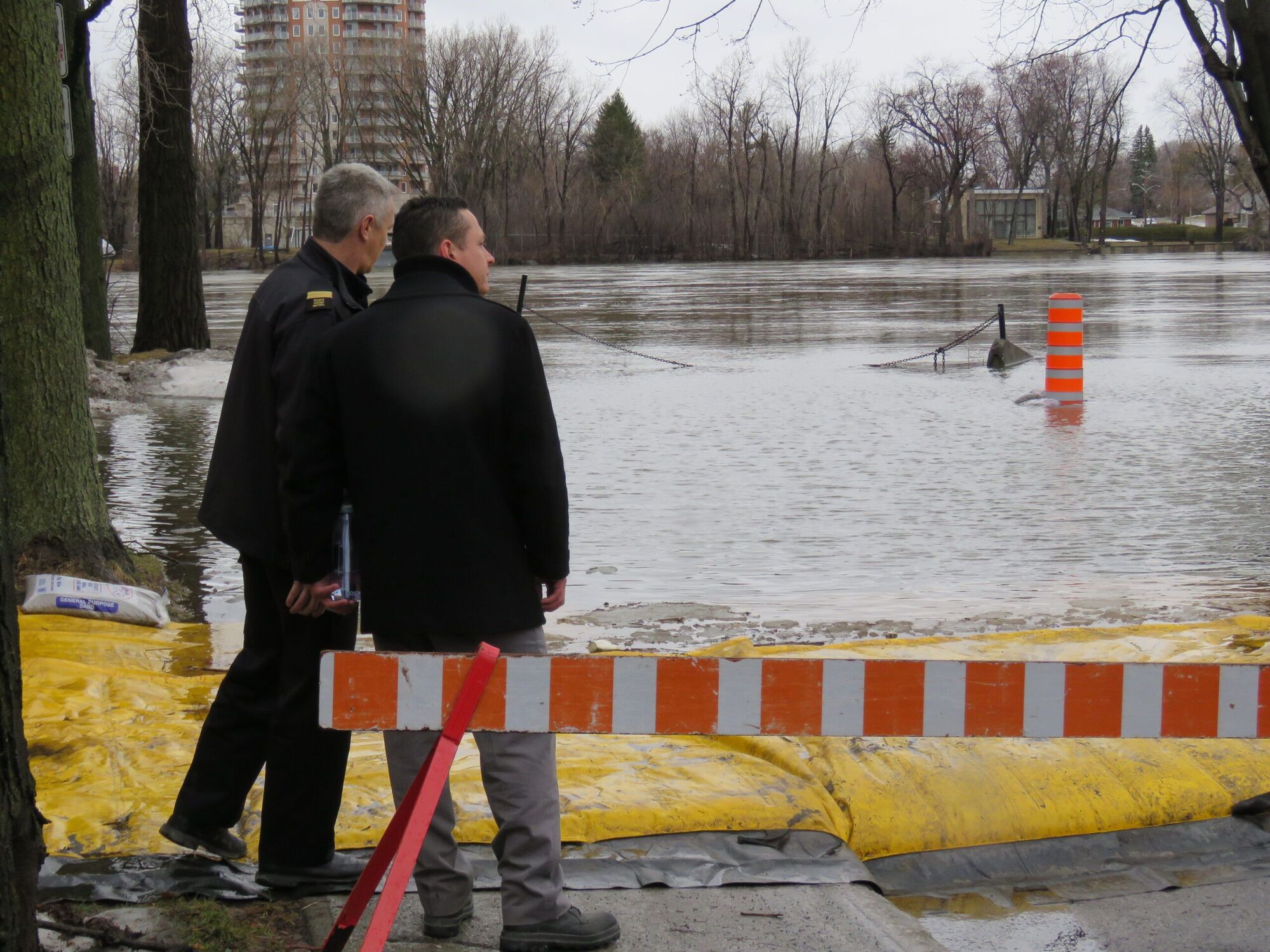 inondation notre dame des neiges 014 - Journaldesvoisins.com