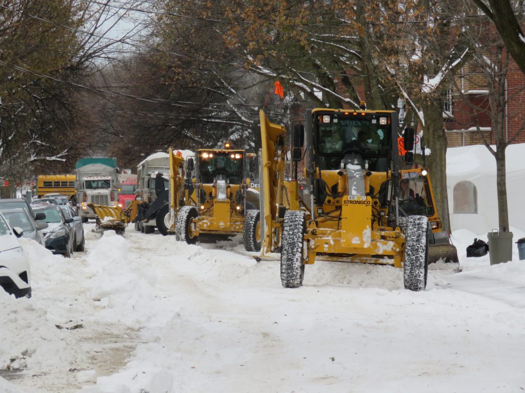 Plus De 300 Km De Rue A Deneiger Dans Ahuntsic Cartierville Journaldesvoisins Com