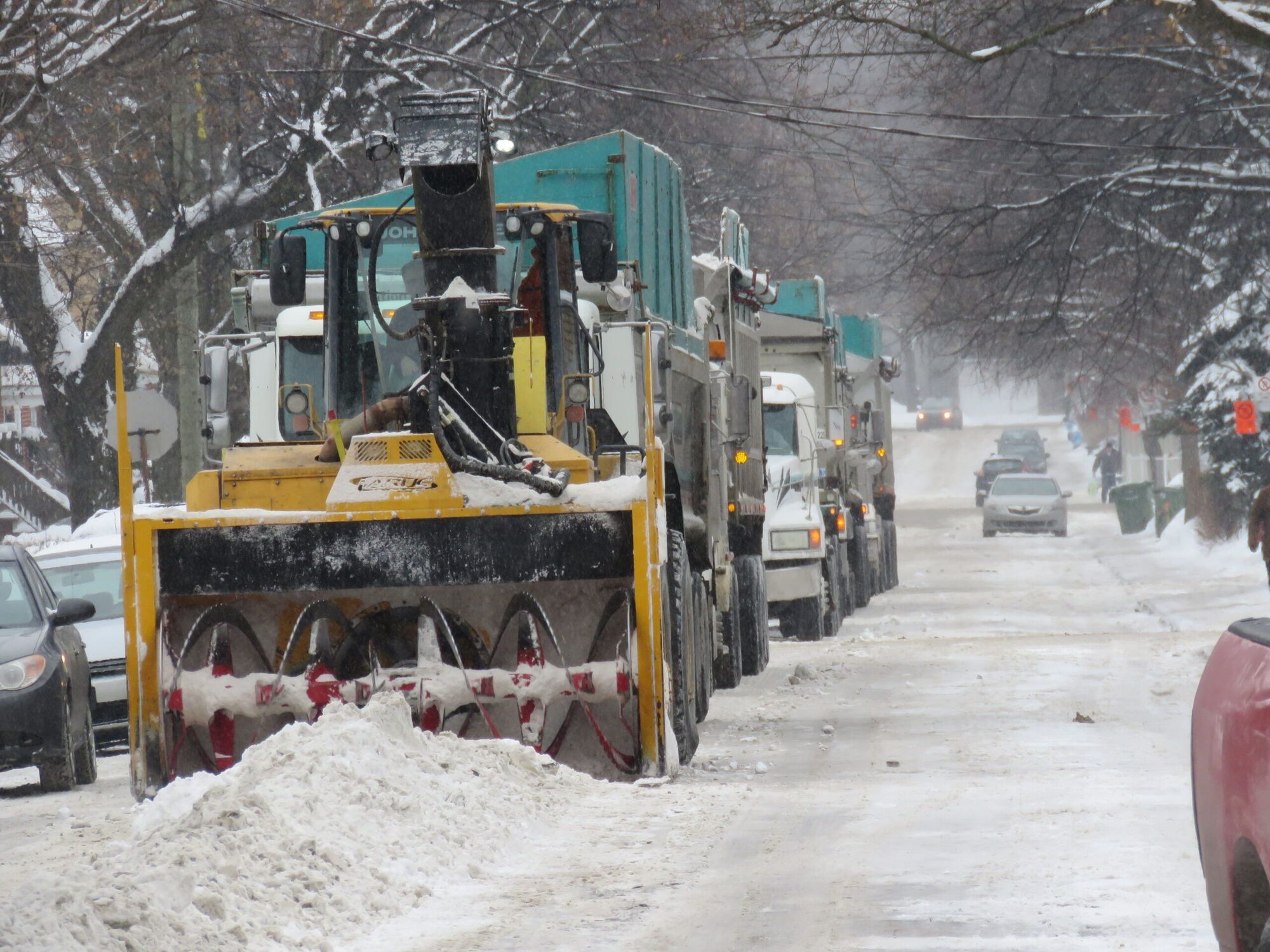 Breves L Interdiction Saisonniere De Stationner Balais Et Entretien De Rue Est Suspendue Durant Les Operations De Chargement De La Neige Dans Ahuntsic Cartierville Journaldesvoisins Com