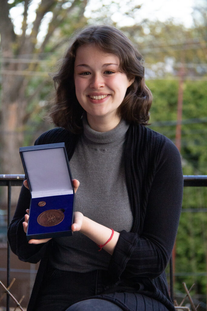 Marianne Locas-Ouimet est récipiendaire de la Médaille du Lieutenant-gouverneur pour la jeunesse. (Photo – gracieuseté)